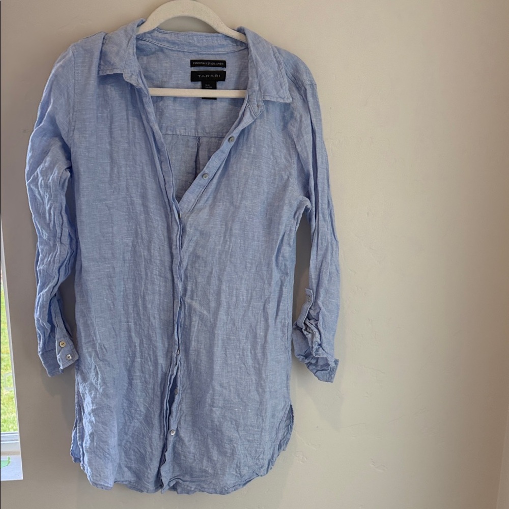 Tahari Light Blue Button Down linen Shirt M
